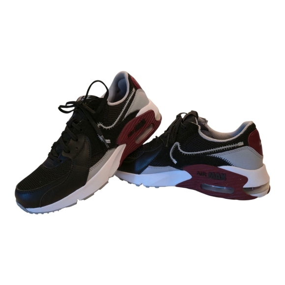 burgundy and black nike air max